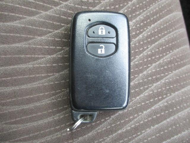 アクア Ｇ　純正ＳＤナビ　地デジＴＶ　Ｂｌｕｅｔｏｏｔｈ　バックカメラ　ＥＴＣ　プッシュスタート　スマートキー　オートライト　オートエアコン　電動格納ミラー　ステアリングスイッチ　シートアジャスター　盗難防止装置（30枚目）