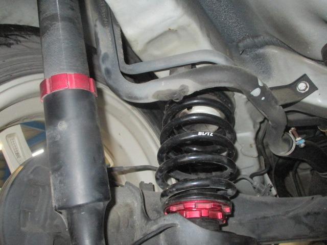 ムーヴコンテ カスタム　Ｇ　ワンオーナー車　ＢＬＩＴＺ車高調　社外ＨＤＤナビ　Ｂｌｕｅｔｏｏｔｈ　地デジＴＶ　社外テールランプ　ＨＩＤヘッドライト　ＥＴＣ　キーフリー　アイドリングストップ　純正１４インチアルミ　オートエアコン（19枚目）