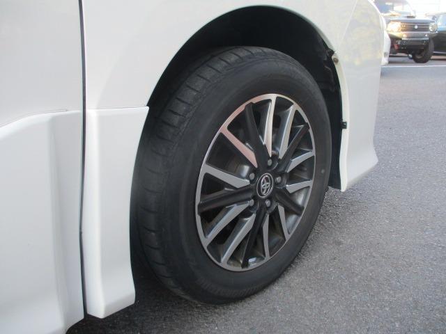 ヴォクシー ZS 両側電動スライドドア オートライト LEDヘッドライト フォグランプ フリップダウンモニター ETC バックモニター 社外ナビ スマートキー プッシュスタート チルトステアリング シートアジャスター(21枚目)