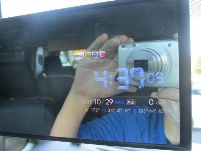 ヴォクシー ZS 両側電動スライドドア オートライト LEDヘッドライト フォグランプ フリップダウンモニター ETC バックモニター 社外ナビ スマートキー プッシュスタート チルトステアリング シートアジャスター(29枚目)