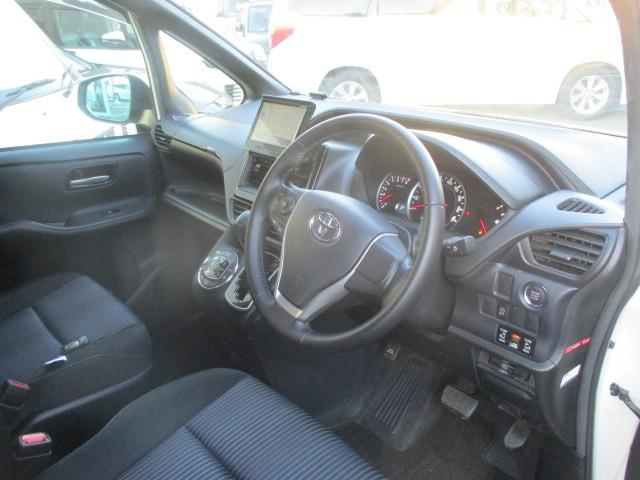 ヴォクシー ZS 両側電動スライドドア オートライト LEDヘッドライト フォグランプ フリップダウンモニター ETC バックモニター 社外ナビ スマートキー プッシュスタート チルトステアリング シートアジャスター(51枚目)