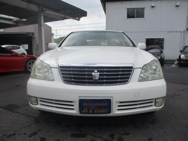 クラウン ロイヤルサルーン　純正マルチ　クルーズコントロール　　プッシュスタート　チルトステアリング　純正１６インチアルミホイール　オートライト　ウッド調コンビハンドル　ステアリングスイッチ　ディスチャージヘッドランプ（2枚目）