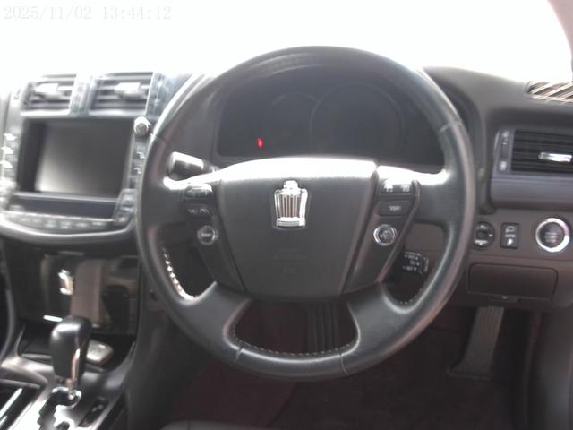 クラウン ２．５アスリート　アニバーサリーエディション　レザーシート　純正ナビＴＶ　バックモニター（17枚目）