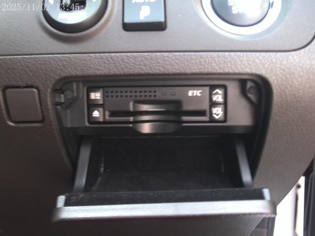 クラウン ２．５アスリート　アニバーサリーエディション　レザーシート　純正ナビＴＶ　バックモニター（28枚目）