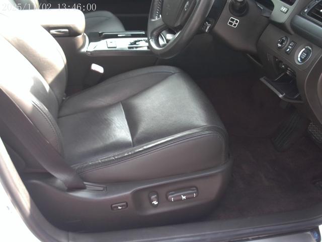 クラウン ２．５アスリート　アニバーサリーエディション　レザーシート　純正ナビＴＶ　バックモニター（30枚目）