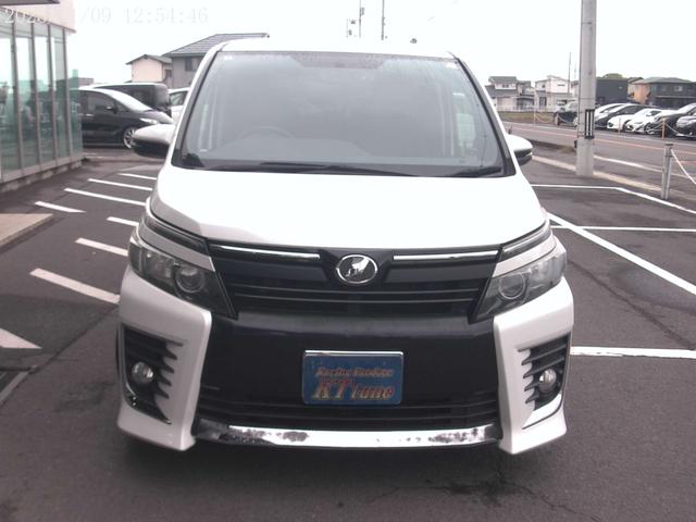 ヴォクシー ＺＳ　アルパインナビ　フリップダウンモニター　車高調　パワースライド（2枚目）