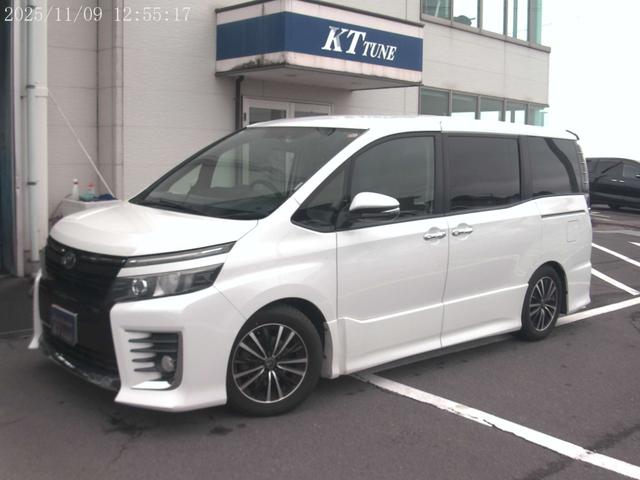 ヴォクシー ＺＳ　アルパインナビ　フリップダウンモニター　車高調　パワースライド（5枚目）