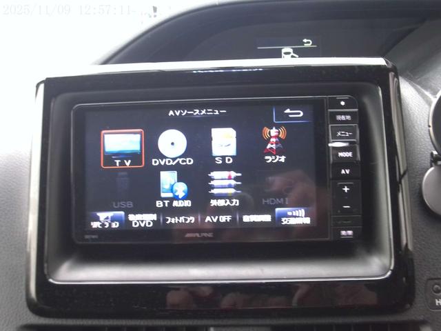 ヴォクシー ＺＳ　アルパインナビ　フリップダウンモニター　車高調　パワースライド（16枚目）