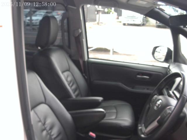 ヴォクシー ＺＳ　アルパインナビ　フリップダウンモニター　車高調　パワースライド（22枚目）