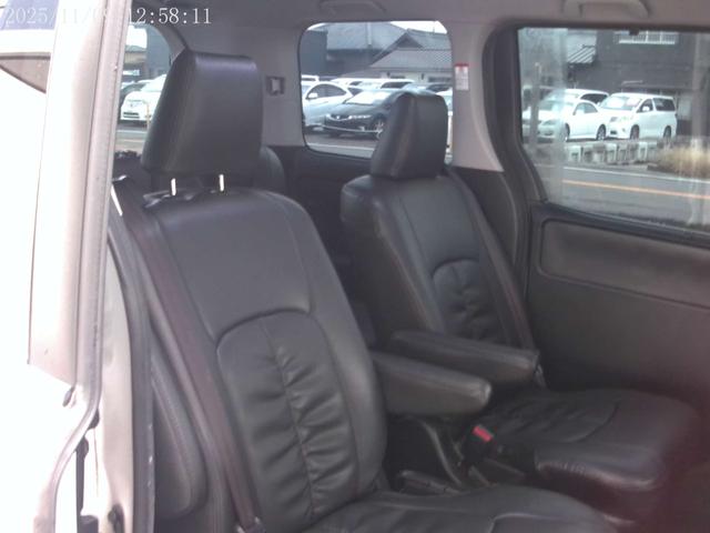 ヴォクシー ＺＳ　アルパインナビ　フリップダウンモニター　車高調　パワースライド（24枚目）