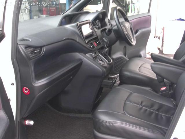 ヴォクシー ＺＳ　アルパインナビ　フリップダウンモニター　車高調　パワースライド（30枚目）