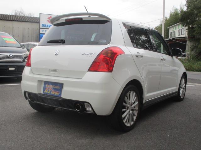 スイフト スポーツ 5速MT 社外ナビ 地デジTV Bluetooth ETC スロットルコントローラー レカロシート HIDヘッドライト フォグランプ 純正16インチAW スマートキー オートエアコン 盗難防止システム(8枚目)