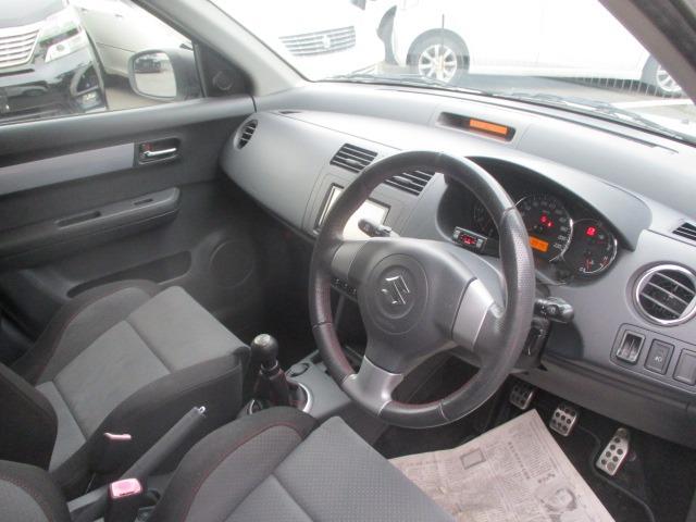 スイフト スポーツ 5速MT 社外ナビ 地デジTV Bluetooth ETC スロットルコントローラー レカロシート HIDヘッドライト フォグランプ 純正16インチAW スマートキー オートエアコン 盗難防止システム(40枚目)