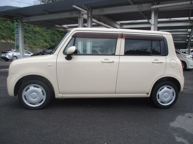 アルトラパン G スマートキー プッシュスタート 純正CDデッキ チルトステアリング シートアジャスター ヘッドライトレベライザー ABS 運転席・助手席エアバッグ エアコン 盗難防止システム(7枚目)