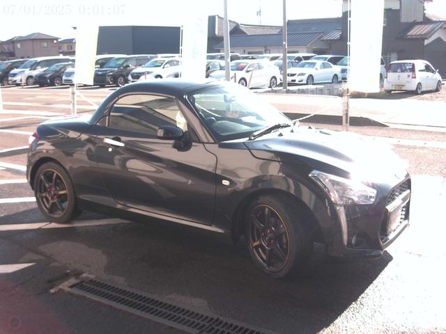 コペン ローブ　レイズグラムライツ１６インチアルミ　柿本マフラー　ＧＲ専用レカロシート　ＳＤナビＴＶ（5枚目）