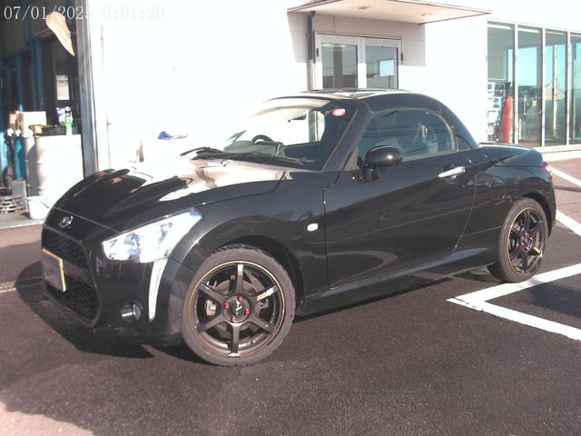 コペン ローブ　レイズグラムライツ１６インチアルミ　柿本マフラー　ＧＲ専用レカロシート　ＳＤナビＴＶ（6枚目）