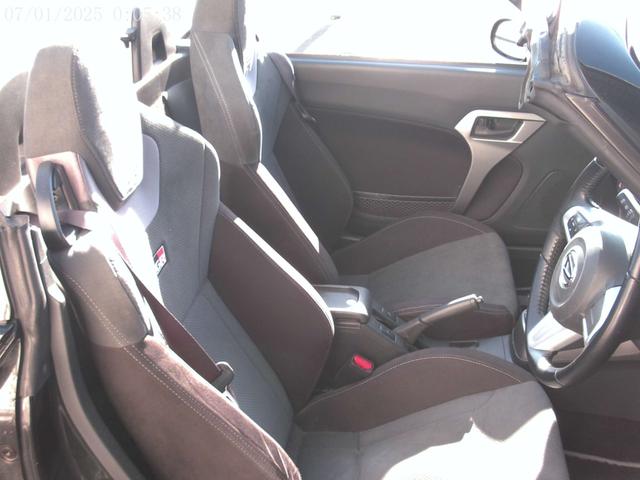 コペン ローブ　レイズグラムライツ１６インチアルミ　柿本マフラー　ＧＲ専用レカロシート　ＳＤナビＴＶ（25枚目）