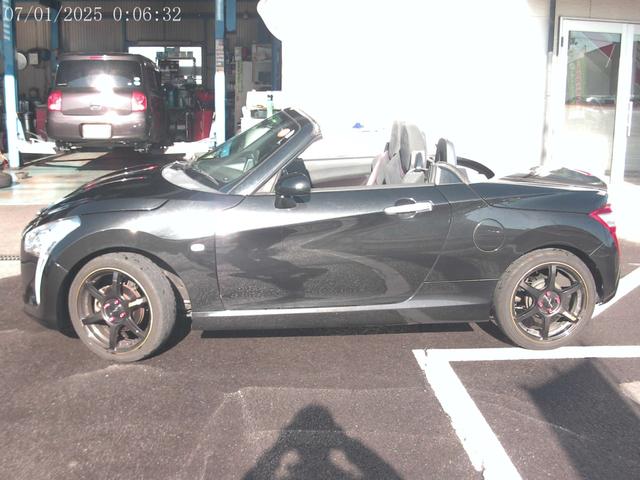 コペン ローブ　レイズグラムライツ１６インチアルミ　柿本マフラー　ＧＲ専用レカロシート　ＳＤナビＴＶ（30枚目）