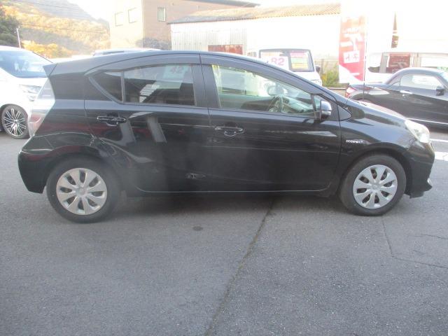 アクア Ｓ　シートヒーター　純正ＨＤＤナビ　地デジＴＶ　Ｂｌｕｅｔｏｏｔｈ　バックカメラ　スマートキー　プッシュスタート　ＥＴＣ　ＬＥＤヘッドライト　オートライト　オートエアコン　ナノイー　モード切替スイッチ（4枚目）