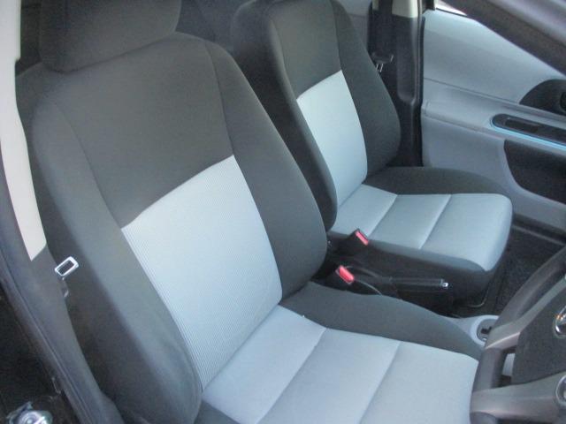 アクア Ｓ　シートヒーター　純正ＨＤＤナビ　地デジＴＶ　Ｂｌｕｅｔｏｏｔｈ　バックカメラ　スマートキー　プッシュスタート　ＥＴＣ　ＬＥＤヘッドライト　オートライト　オートエアコン　ナノイー　モード切替スイッチ（13枚目）