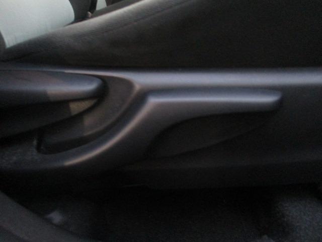 アクア Ｓ　シートヒーター　純正ＨＤＤナビ　地デジＴＶ　Ｂｌｕｅｔｏｏｔｈ　バックカメラ　スマートキー　プッシュスタート　ＥＴＣ　ＬＥＤヘッドライト　オートライト　オートエアコン　ナノイー　モード切替スイッチ（42枚目）