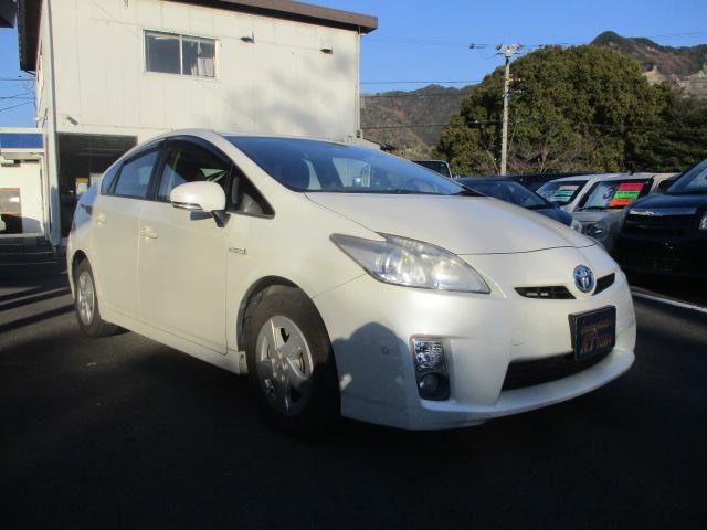 プリウス S 純正HDDナビ CD/DVD再生 Bluetooth バックカメラ プッシュスタート スマートキー ETC ステアリングスイッチ チルトステアリング シートアジャスター ウィンカー付き電動格納ミラー(3枚目)