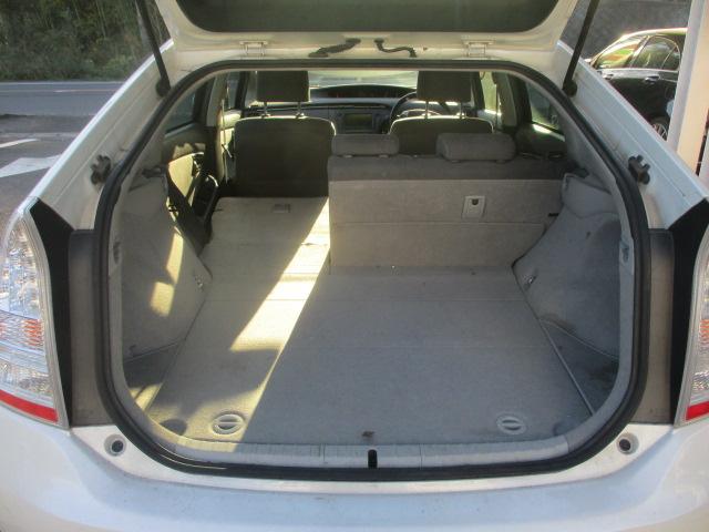 プリウス S 純正HDDナビ CD/DVD再生 Bluetooth バックカメラ プッシュスタート スマートキー ETC ステアリングスイッチ チルトステアリング シートアジャスター ウィンカー付き電動格納ミラー(19枚目)