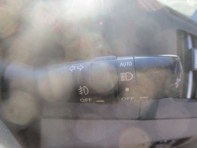 プリウス S 純正HDDナビ CD/DVD再生 Bluetooth バックカメラ プッシュスタート スマートキー ETC ステアリングスイッチ チルトステアリング シートアジャスター ウィンカー付き電動格納ミラー(25枚目)