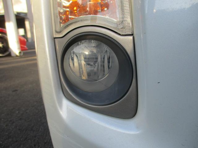 プリウス S 純正HDDナビ CD/DVD再生 Bluetooth バックカメラ プッシュスタート スマートキー ETC ステアリングスイッチ チルトステアリング シートアジャスター ウィンカー付き電動格納ミラー(46枚目)