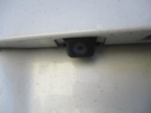 プリウス S 純正HDDナビ CD/DVD再生 Bluetooth バックカメラ プッシュスタート スマートキー ETC ステアリングスイッチ チルトステアリング シートアジャスター ウィンカー付き電動格納ミラー(48枚目)