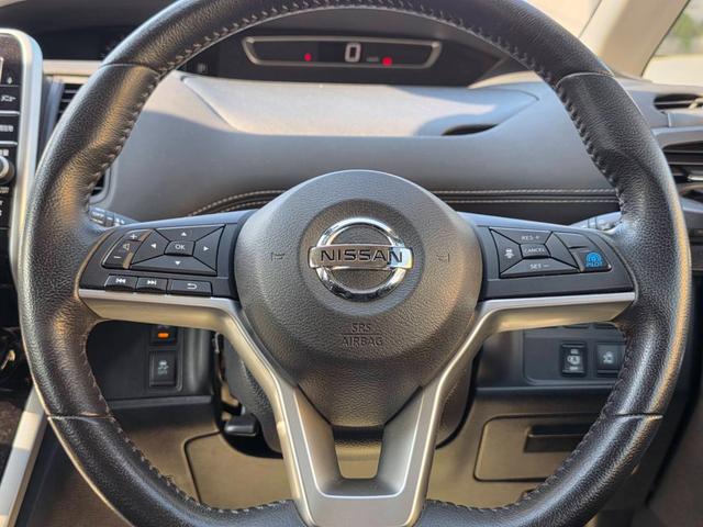 セレナ ハイウェイスター デジタルインナーミラー 純正9インチナビ 両側自動ドア フルセグTV アラウンドビューモニター ブルートゥース  10インチ後席用モニター 電動サイドブレーキ 純正16インチアルミ スマートキー2個(53枚目)