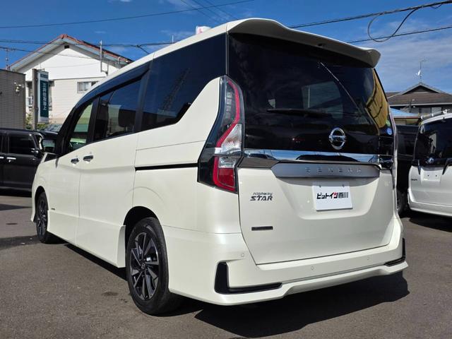 セレナ ハイウェイスターV 後期型モデル プロパイロット ハイブリッド車 8人乗り 両側自動ドアー 純正10インチナビ アラウンドビューモニター ブルートゥース フルセグTV ハンドルスイッチ対応オーディオ ETC付(15枚目)