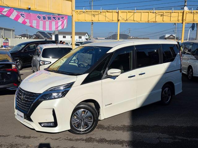 セレナ e-パワー ハイウェイスターV 後期型モデル プロパイロット 7人乗り 両側自動ドアー エマージェンシーブレーキ 純正ナビ フルセグTV 全方位カメラ ブルートゥース ETC付 スマートキー2個 デジタルインナーミラー LEDライト(4枚目)