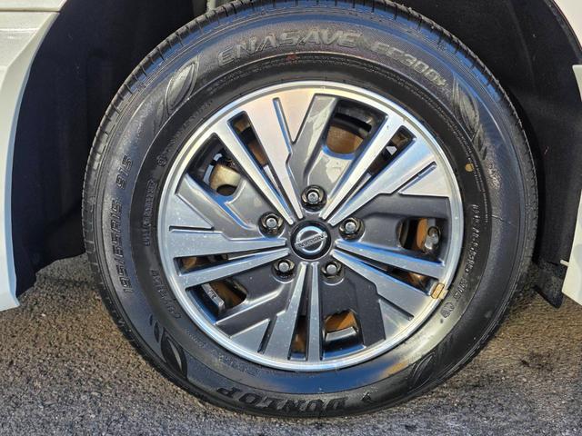 セレナ e-パワー ハイウェイスターV 後期型モデル プロパイロット 7人乗り 両側自動ドアー エマージェンシーブレーキ 純正ナビ フルセグTV 全方位カメラ ブルートゥース ETC付 スマートキー2個 デジタルインナーミラー LEDライト(17枚目)