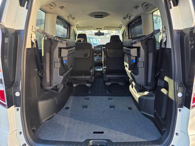 セレナ e-パワー ハイウェイスターV 後期型モデル プロパイロット 7人乗り 両側自動ドアー エマージェンシーブレーキ 純正ナビ フルセグTV 全方位カメラ ブルートゥース ETC付 スマートキー2個 デジタルインナーミラー LEDライト(28枚目)