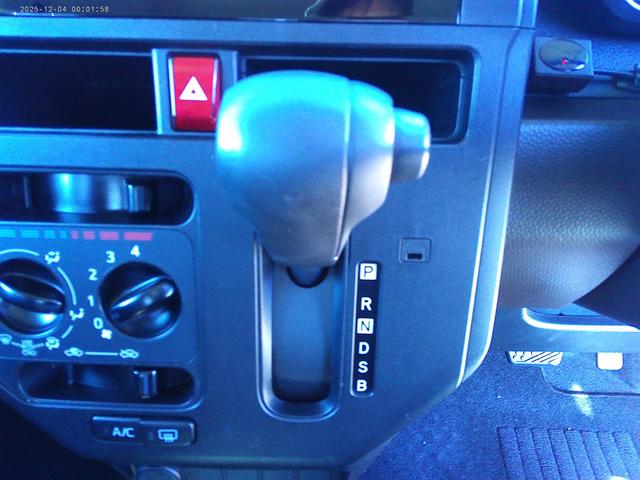 トール X ワンオーナー 左パワースライドドア ナビ TV バックモニター ETC アイドリングストップ プッシュスタート(13枚目)