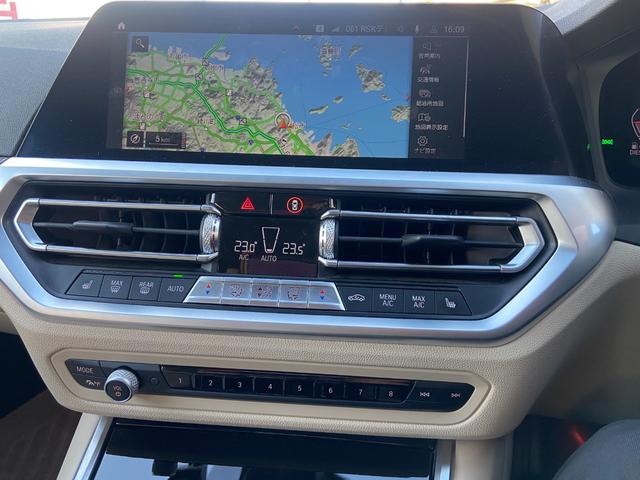 ３シリーズ ３２０ｄ　ｘＤｒｉｖｅ　ハイラインパッケージ　ＡｐｐｌｅＣａｒＰｌａｙ／全方位カメラ／ＢＳＭ／ＡＣＣ／ＨＵＤ／カープレイ／シートヒーター／シートメモリー／パワーシート／電動トランク／純正ナビ／ワイヤレス充電／レーダークルコン／レーンキープアシスト（10枚目）