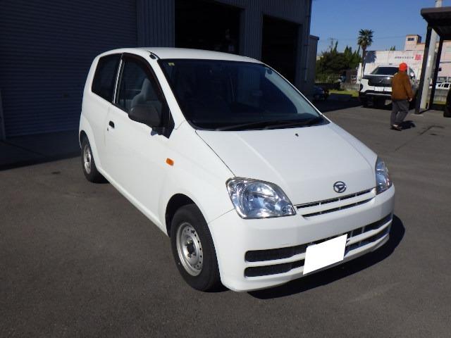 ミラ Ａ　５速ＭＴ　パワステ　パワーウインドウ　ヘッドライトレベライザー　純正ゴムフロアマット（6枚目）