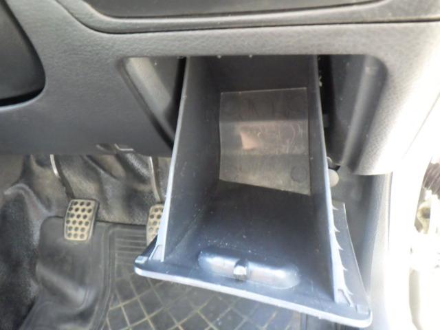 ミラ Ａ　５速ＭＴ　パワステ　パワーウインドウ　ヘッドライトレベライザー　純正ゴムフロアマット（23枚目）