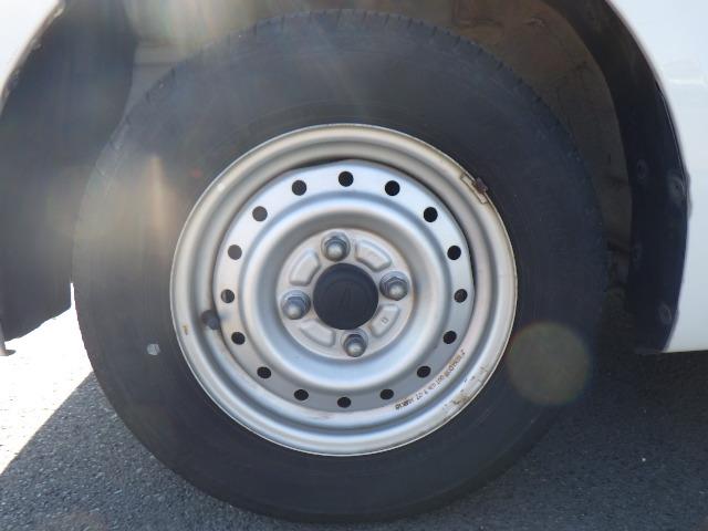 ミラ Ａ　５速ＭＴ　パワステ　パワーウインドウ　ヘッドライトレベライザー　純正ゴムフロアマット（35枚目）
