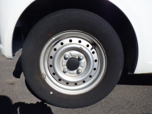 ミラ Ａ　５速ＭＴ　パワステ　パワーウインドウ　ヘッドライトレベライザー　純正ゴムフロアマット（37枚目）