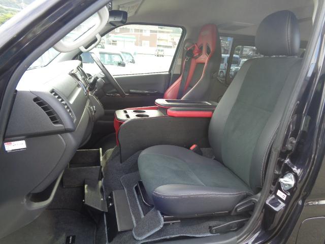 レジアスエースバン スーパーＧＬ　ダークプライム　４ＷＤ・２．８ディーゼルターボ（9枚目）