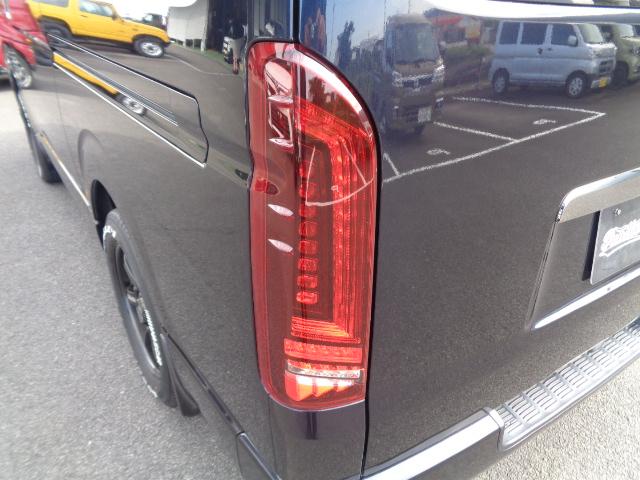 レジアスエースバン スーパーＧＬ　ダークプライム　４ＷＤ・２．８ディーゼルターボ（18枚目）