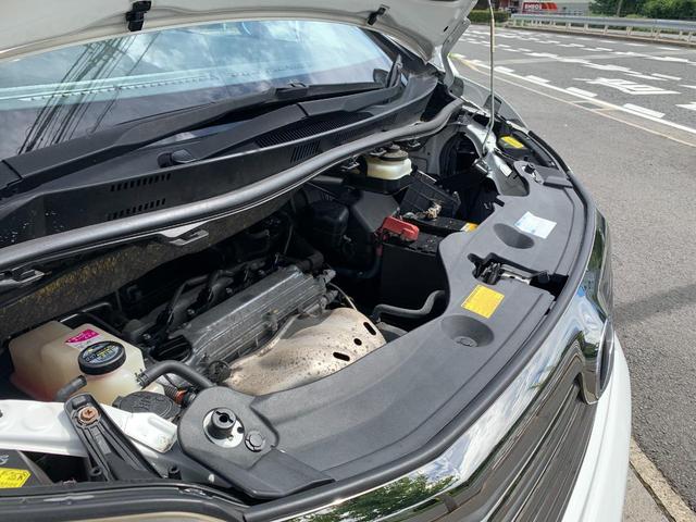 ２．４Ｚ　ＥＴＣ　フロントカメラ　クリアランスソナー　両側スライド・片側電動　オートライト　ＨＩＤ　スマートキー　電動格納ミラー　後席モニター　３列シート　フルフラット　ＣＶＴ　アルミホイール　ＣＤ(41枚目)