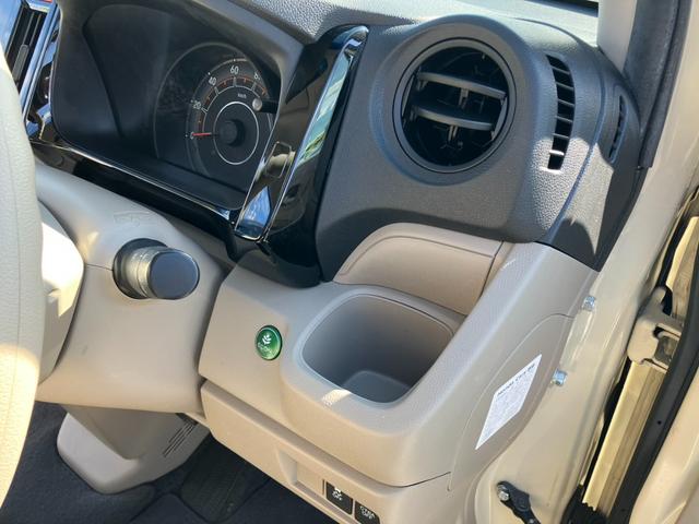 N-WGN G・Aパッケージ バックカメラ 衝突被害軽減システム オートライト HID スマートキー アイドリングストップ 電動格納ミラー ベンチシート CVT 盗難防止システム ABS ESC CD(56枚目)