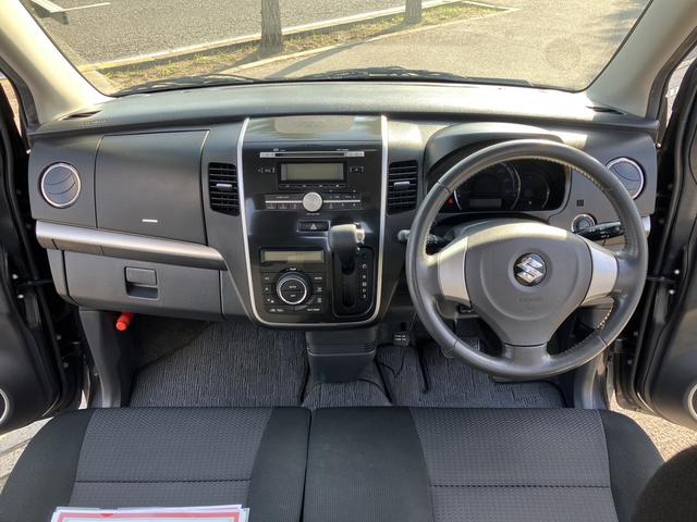 ワゴンＲスティングレー Ｘ　ＥＴＣ　ＨＩＤ　スマートキー　電動格納ミラー　ベンチシート　ＡＴ　盗難防止システム　ＡＢＳ　ＥＳＣ　ＣＤ　アルミホイール　衝突安全ボディ　エアコン　パワーステアリング　パワーウィンドウ（2枚目）