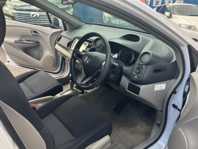 インサイト G ETC バックカメラ ナビ オートライト CVT スマートキー 電動格納ミラー 盗難防止システム ミュージックプレイヤー接続可 衝突安全ボディ ABS エアコン パワーステアリング パワーウィンドウ(61枚目)