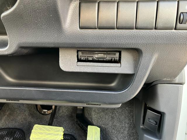 モコ X ETC ナビ スマートキー 電動格納ミラー ベンチシート CVT 盗難防止システム ABS 衝突安全ボディ エアコン パワーステアリング(8枚目)