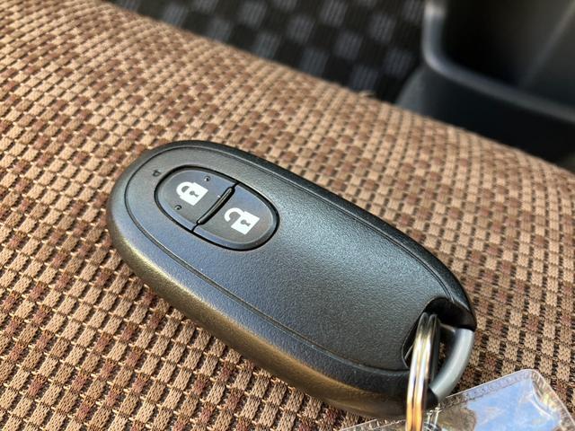 モコ X ETC ナビ スマートキー 電動格納ミラー ベンチシート CVT 盗難防止システム ABS 衝突安全ボディ エアコン パワーステアリング(11枚目)