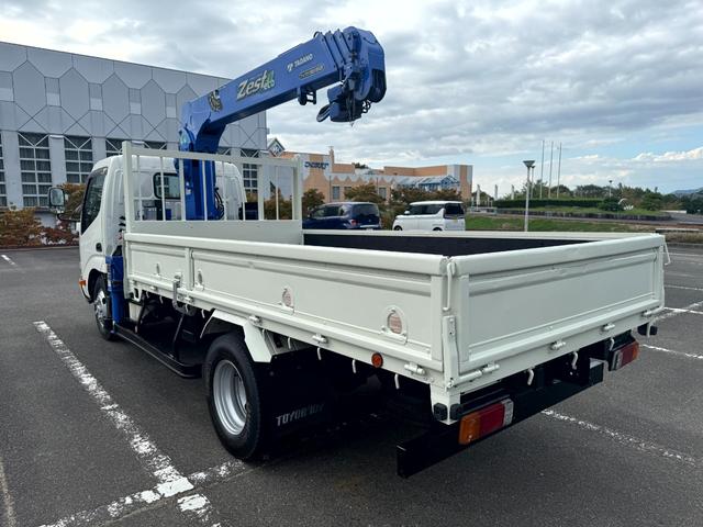 デュトロ 　３ｔ　標準ロング　２．６ｔ吊４段フックイン・ラジコン・クレーン　　　荷台内寸：長３５００ｍｍ、幅１７８０ｍｍ（2枚目）